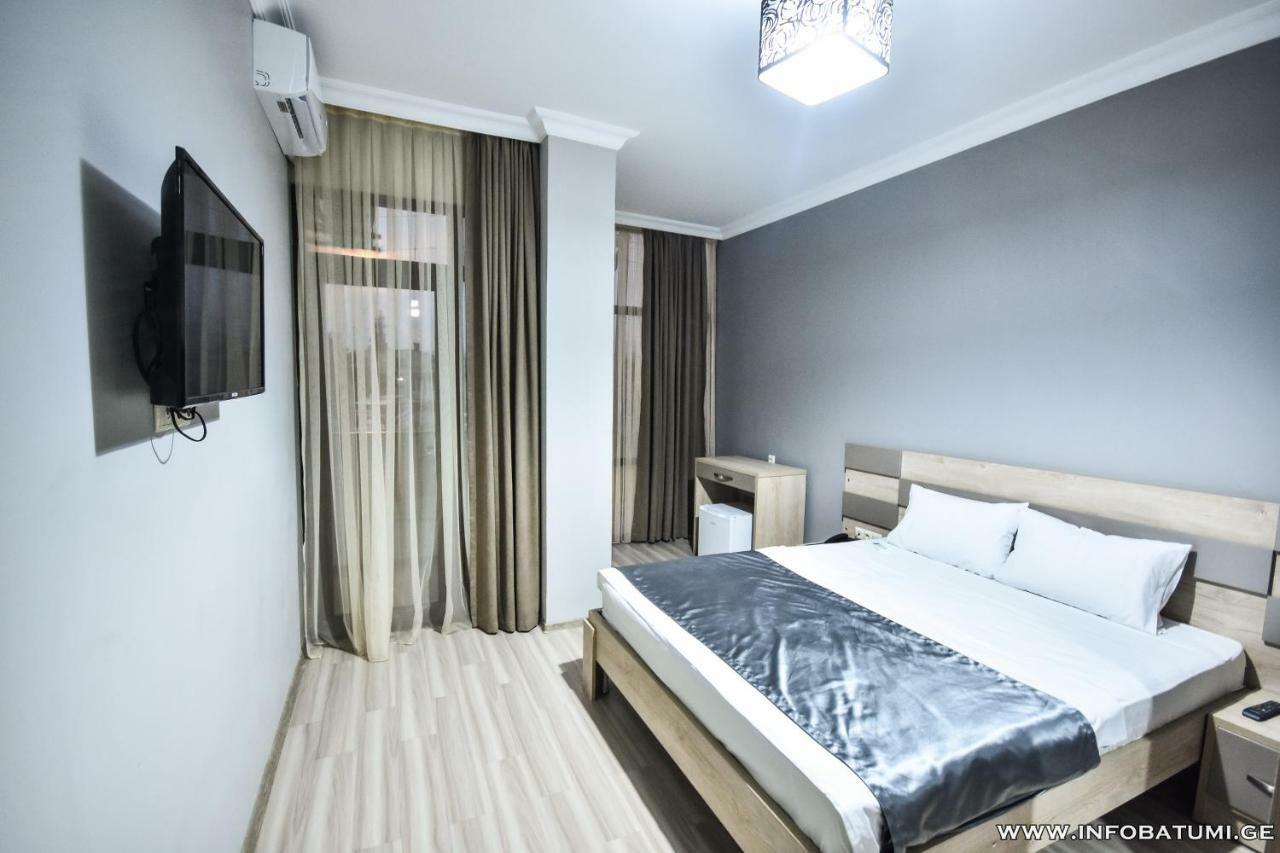 Hotel Wave Batumi Eksteriør bilde