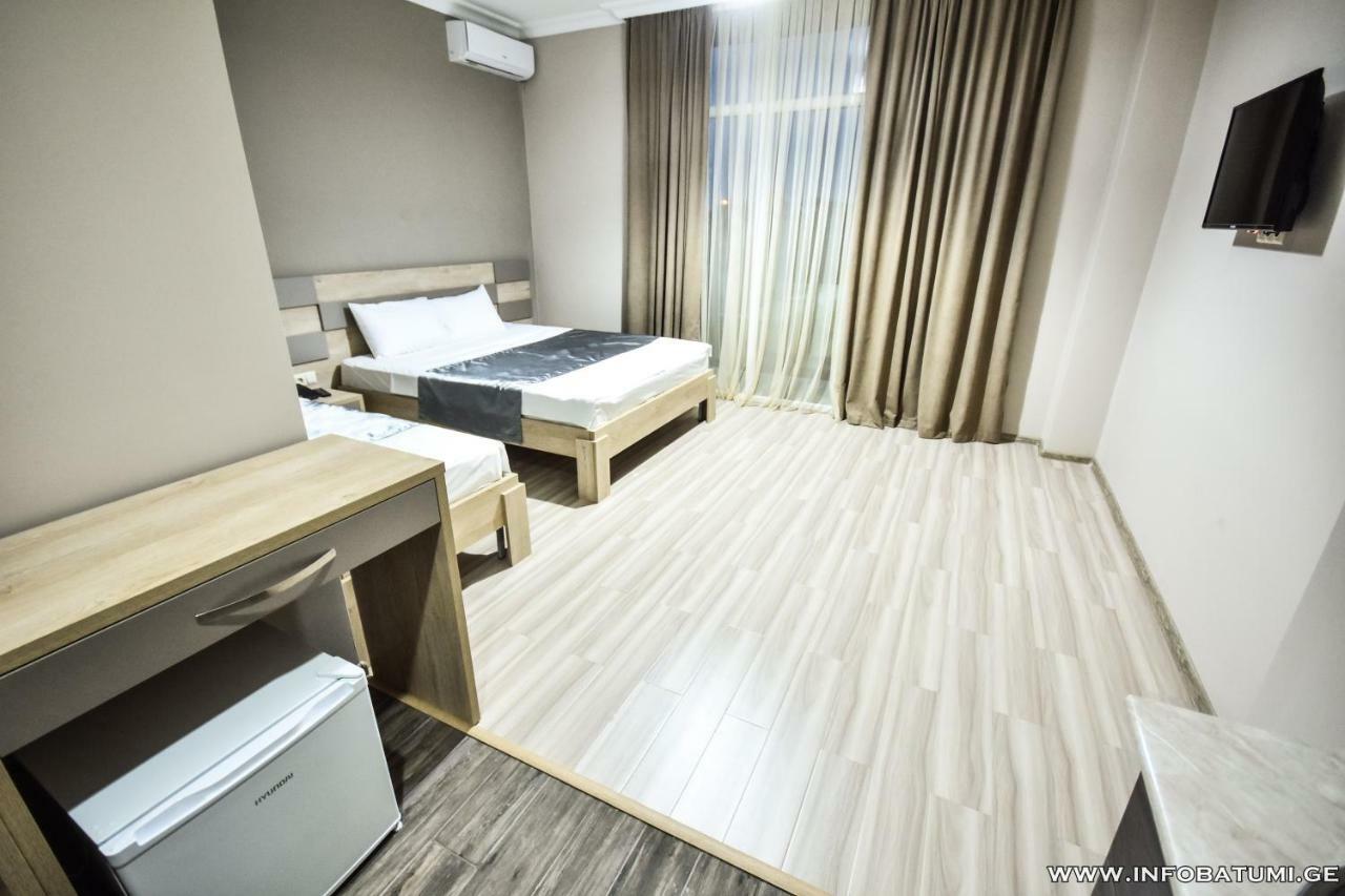 Hotel Wave Batumi Eksteriør bilde