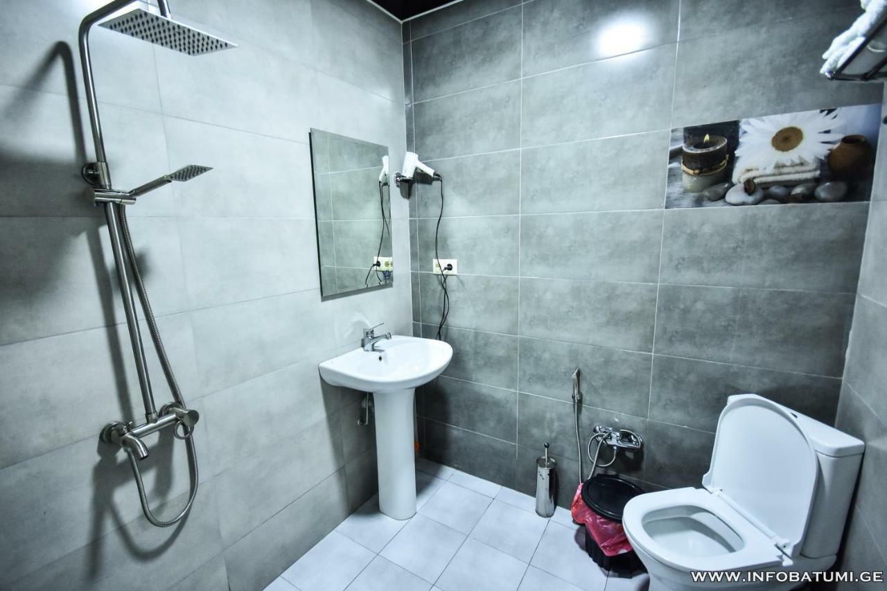 Hotel Wave Batumi Eksteriør bilde