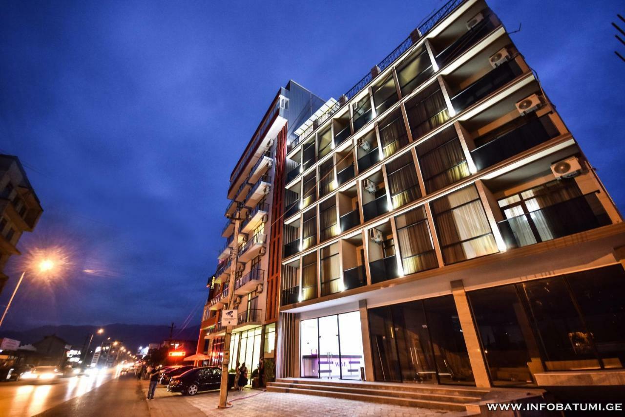 Hotel Wave Batumi Eksteriør bilde